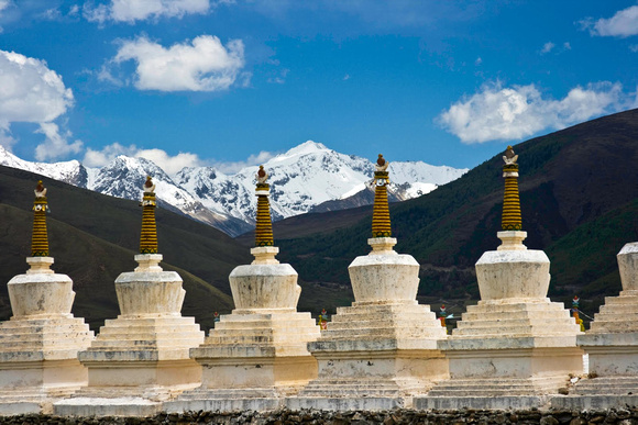 Huiyuan Monastery, stupas